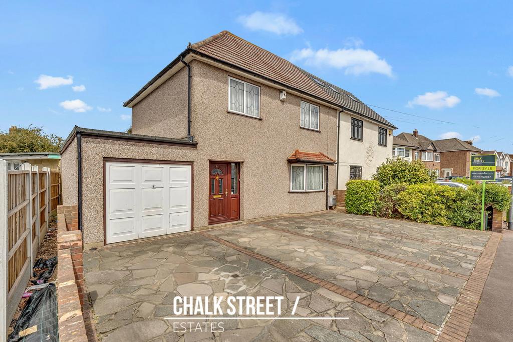 Detached house exterior, driveway, garage
