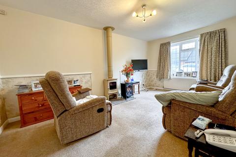 2 bedroom semi-detached bungalow for sale, 1 Buckingham Road Louth LN11 0YU