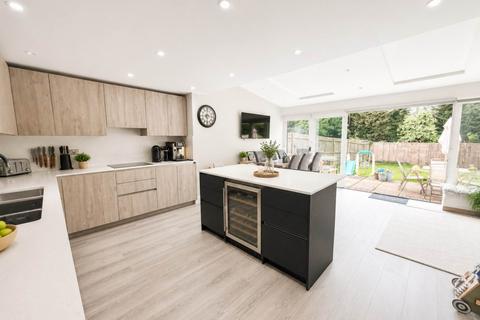 Gables Avenue, Borehamwood