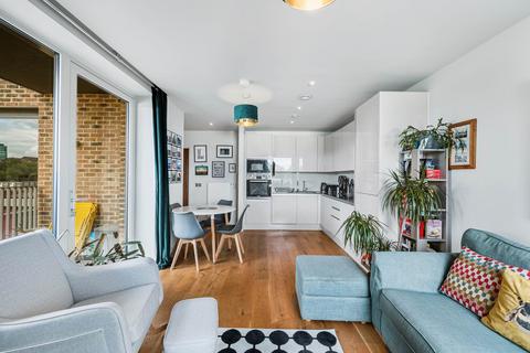 1 bedroom apartment for sale, Isambard Court, Paddlers Avenue, Brentford