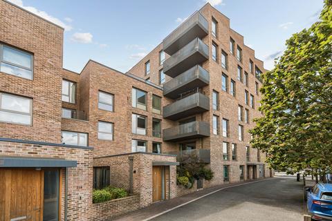 Isambard Court, Paddlers Avenue, Brentford