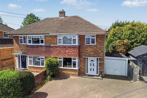 3 bedroom semi-detached house for sale, Chiltern Close, Farnborough
