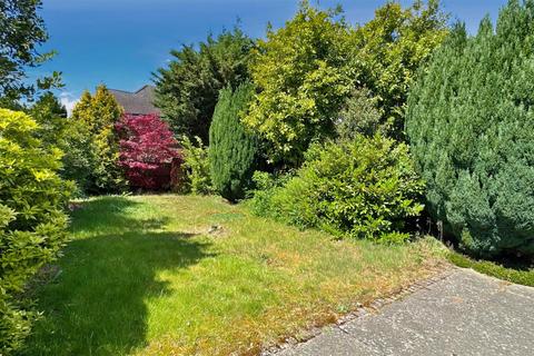 3 bedroom semi-detached house for sale, Chiltern Close, Farnborough