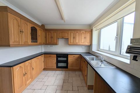 3 bedroom detached house for sale, Penscynor, Cilfrew, Neath, Neath Port Talbot.