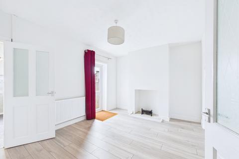 2 bedroom house to rent, Stafford Street, Swindon SN1