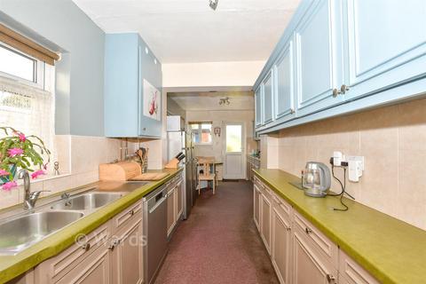 3 bedroom semi-detached house for sale, London Road, Aylesford ME20