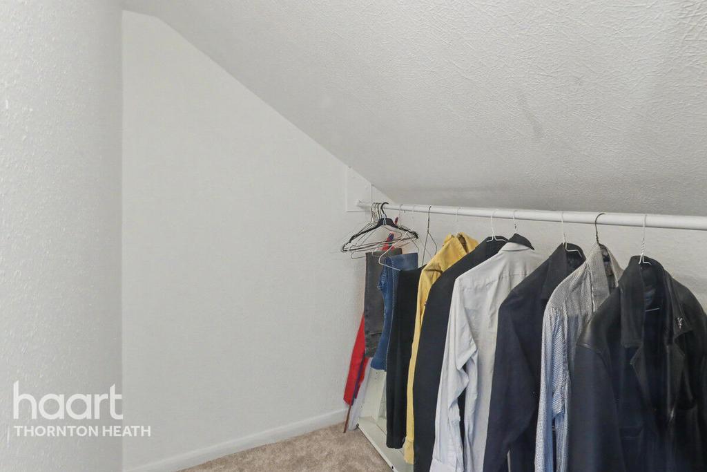 Walk-in wardrobe