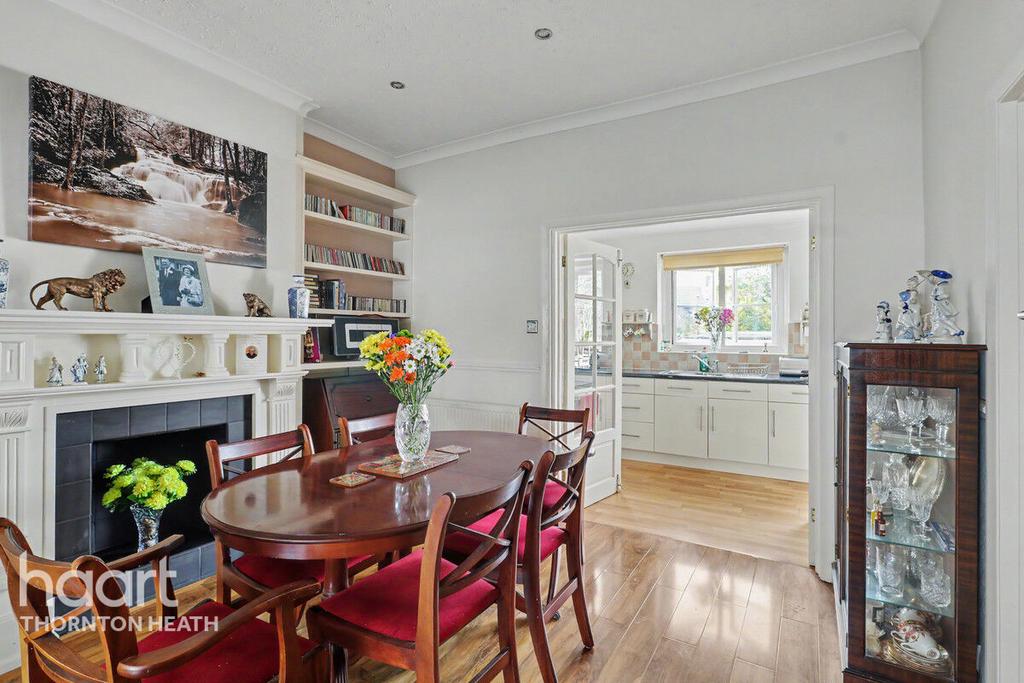 Dining room, fireplace