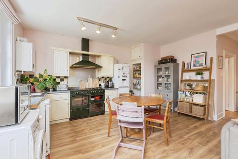 2 bedroom flat for sale, Camden Hill, Tunbridge Wells, Kent, TN2