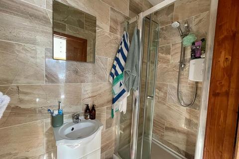 1 bedroom flat to rent, Walter Road, Swansea, SA1