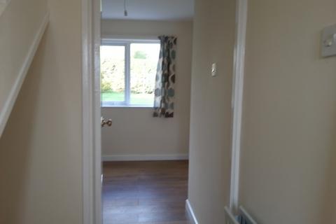 2 bedroom semi-detached house to rent, Warris Close , Kimberworth park, Rotherham S61 3PU
