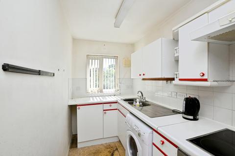 1 bedroom apartment for sale, Windmill Court, Alton GU34