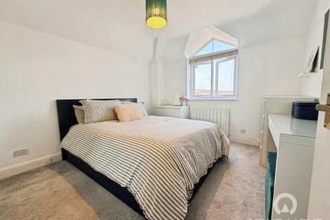 1 bedroom flat for sale, Clifton Road, Kent DA11
