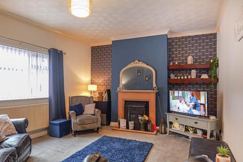 4 bedroom end of terrace house for sale, Gillann Street, Knottingley WF11