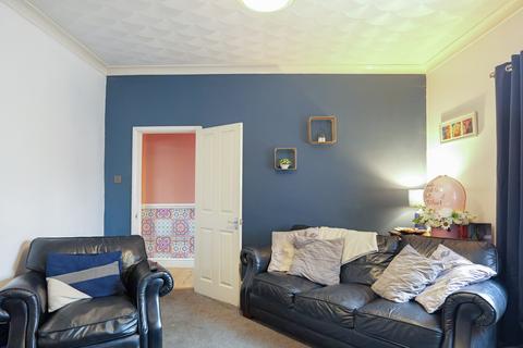 4 bedroom end of terrace house for sale, Gillann Street, Knottingley WF11