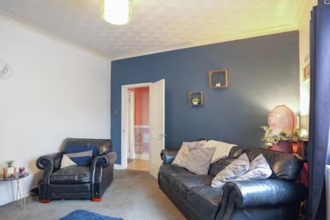 4 bedroom end of terrace house for sale, Gillann Street, Knottingley WF11