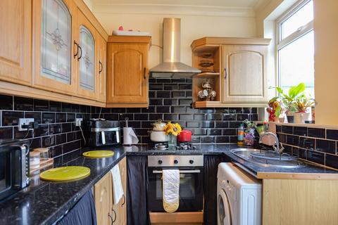 4 bedroom end of terrace house for sale, Gillann Street, Knottingley WF11