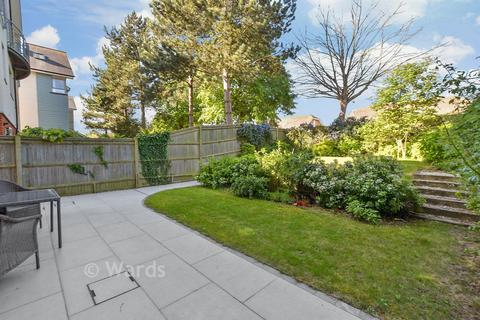 4 bedroom semi-detached house for sale, Moncrieff Gardens, Hythe CT21