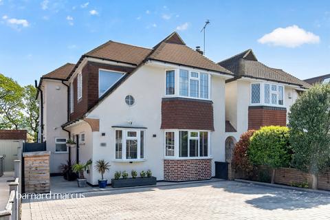 4 bedroom detached house for sale, Blakes Avenue, New Malden
