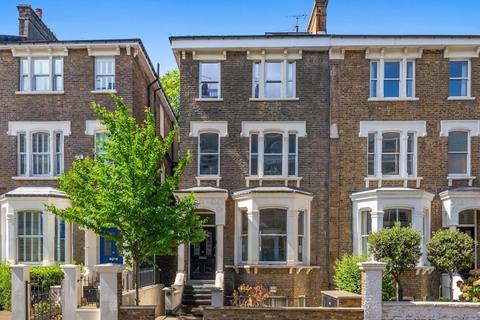 Randolph Avenue, London