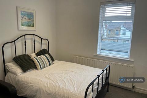 1 bedroom in a house share to rent, Colonial Road, Slough, SL1