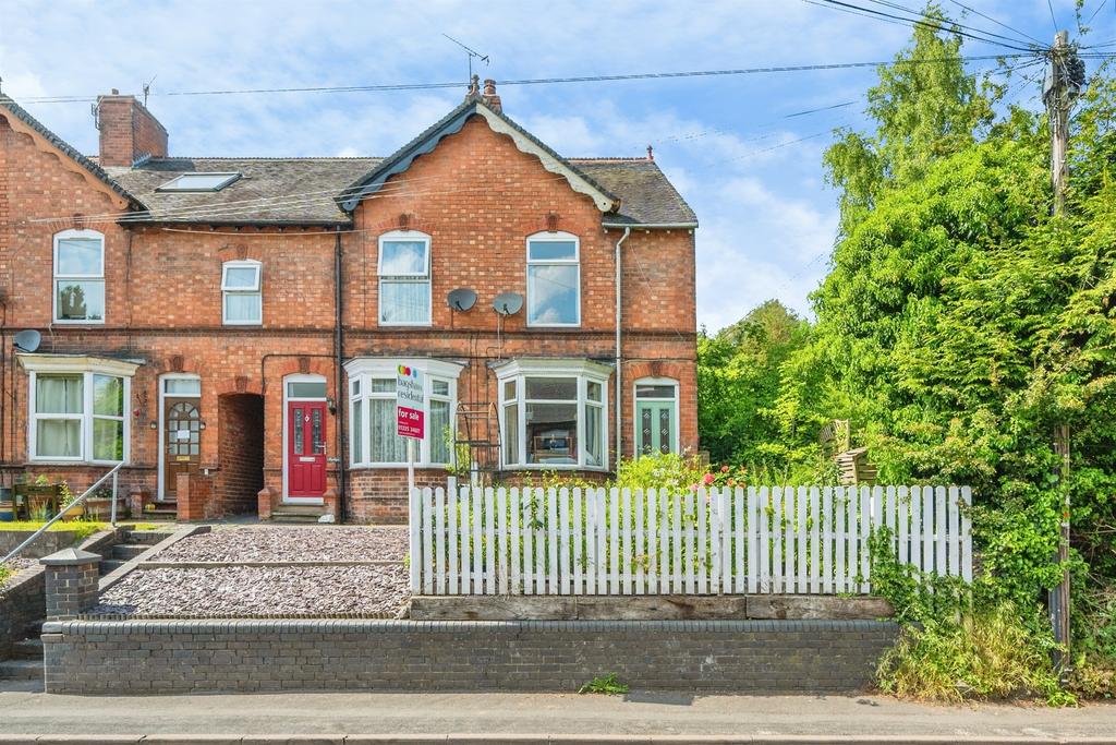 3 bedroom end of terrace house for sale