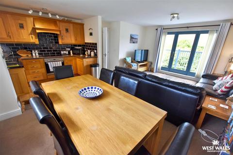 3 bedroom detached house for sale, Broadhaven