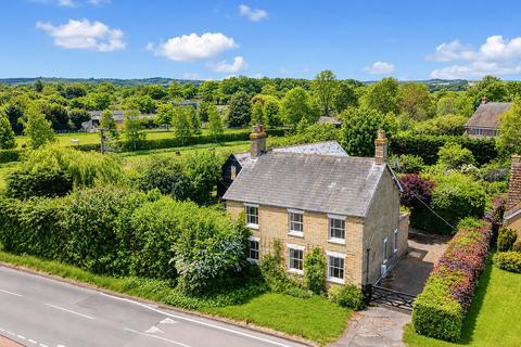 3 bedroom detached house for sale, Hanscombe End Road, Shillington, SG5