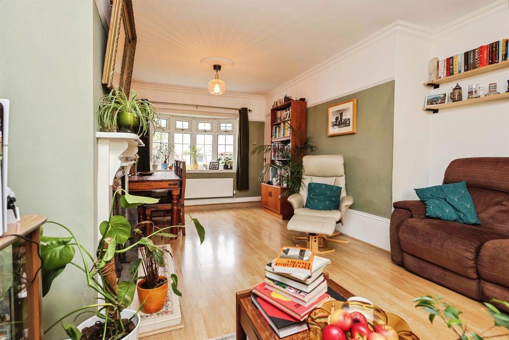 House in Birmingham, West Midlands - More
