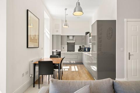2 bedroom flat for sale, Glanville Way, Epsom, KT19