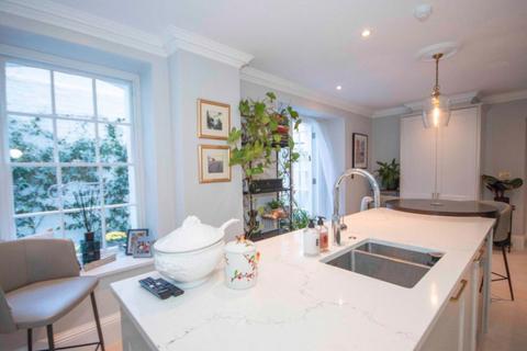 2 bedroom apartment for sale, The Drive, Ickenham, UB10