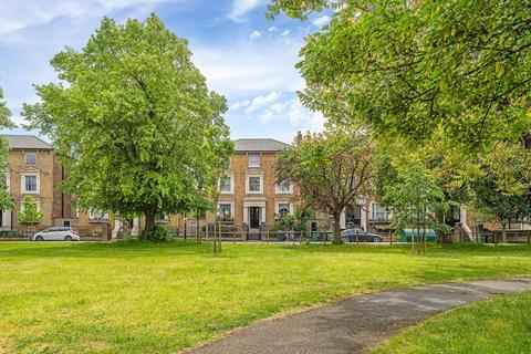 3 bedroom flat for sale, St John's Crescent, London SW9