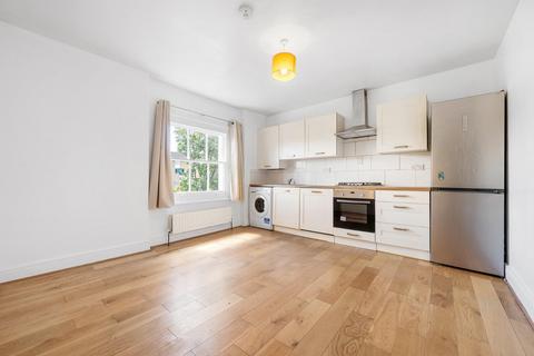 3 bedroom flat for sale, St John's Crescent, London SW9