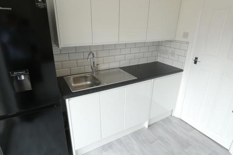2 bedroom terraced house to rent, Sheppey Road, Beacontree RM9