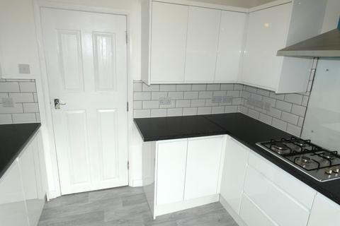 2 bedroom terraced house to rent, Sheppey Road, Beacontree RM9