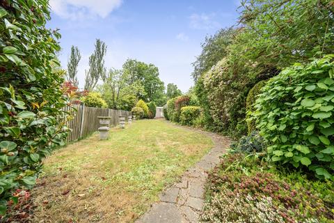 3 bedroom terraced house for sale, Palace View, Bromley