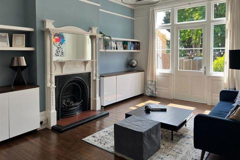 1 bedroom flat for sale, Coopers Lane, London SE12