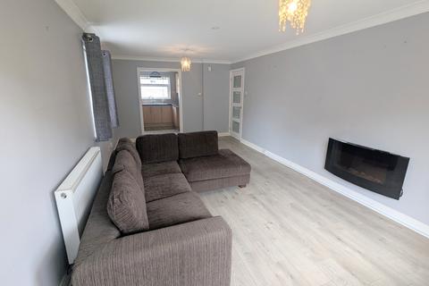 2 bedroom flat to rent, Westcliffe Court, Darlington, DL3