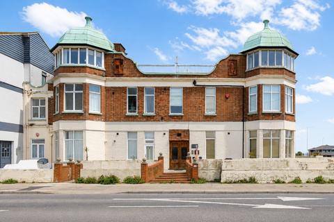 3 bedroom flat for sale, Eastern Esplanade, Cliftonville, Margate, Kent, CT9