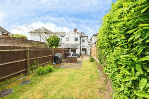 Epsom Road, Leatherhead, Surrey, KT22