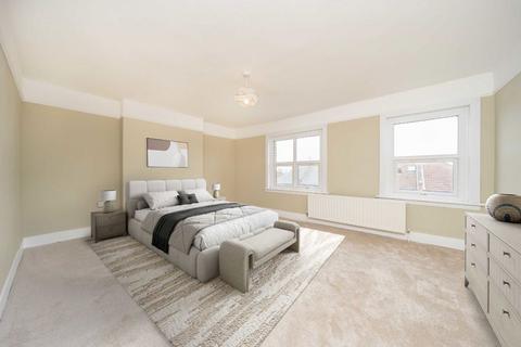 2 bedroom flat to rent, Thurlestone Road, London SE27
