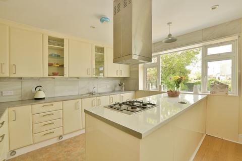 4 bedroom detached house for sale, Merritt Road, Greatstone, Kent, TN28