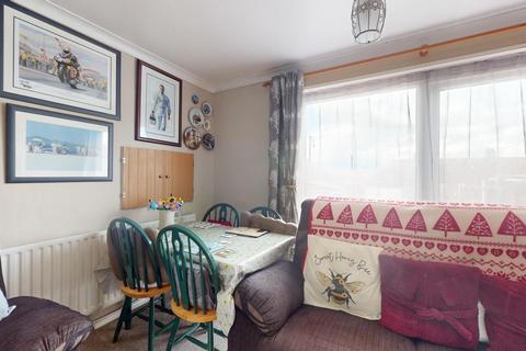 3 bedroom semi-detached house for sale, St. Hildas Way, Gravesend, DA12