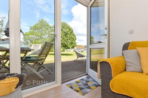 2 bedroom park home for sale, Westbay Club, Norton, Isle of Wight