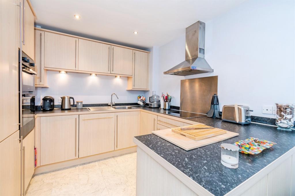 Apartment in Southampton, Ocean Village, St Mary's - View 4