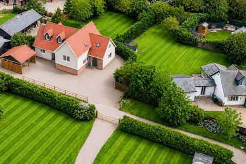3 bedroom detached house for sale, Dunmow Road, Hatfield Heath CM22