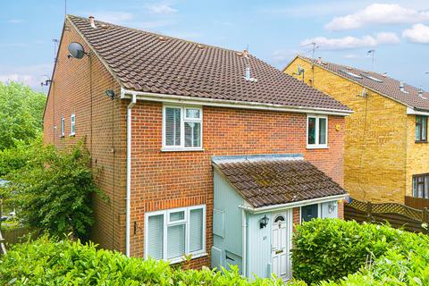 1 bedroom semi-detached house for sale, Hampden Close, Epping CM16