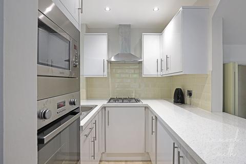 1 bedroom semi-detached house for sale, Hampden Close, Epping CM16
