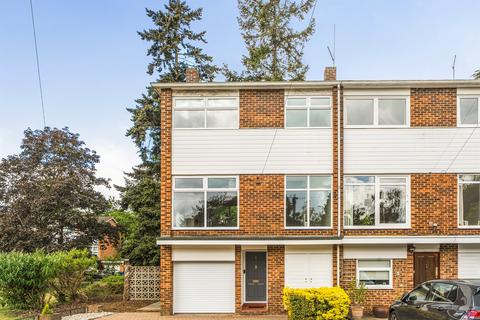3 bedroom end of terrace house for sale, Boulters Court, Maidenhead