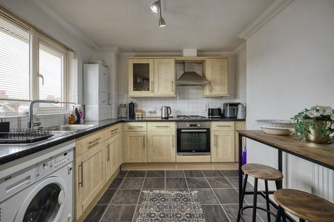 2 bedroom flat for sale, St Stephens, Poplar Road, St Peters, Broadstairs, Kent, CT10